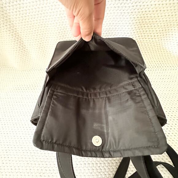 Kenneth Cole Reaction Y2K Black Nylon Front Flap Pocket Square Shoulder Tote Bag - Picture 7 of 14